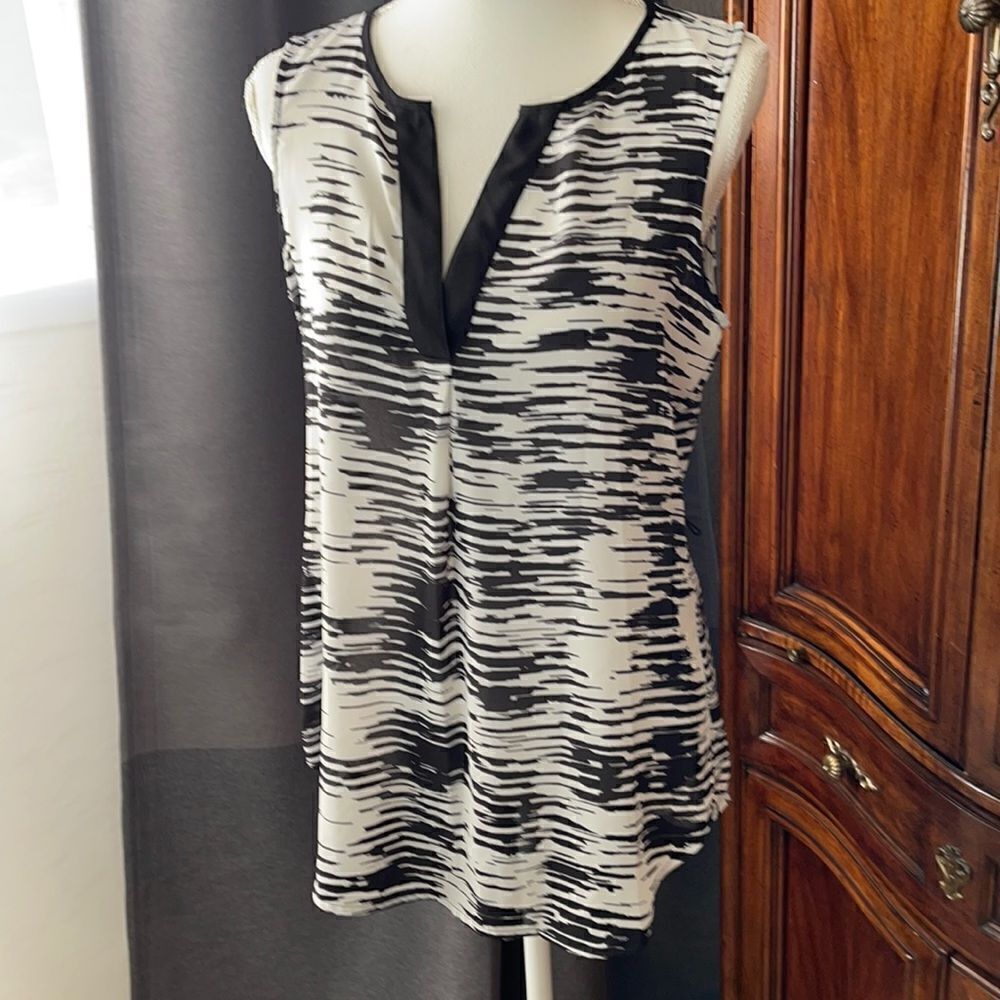 Bundle!!   Blouse-Vince Camino. APT.9 Stoosh